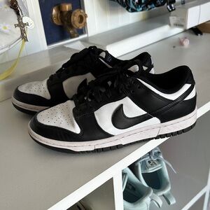 Nike women’s dunk low - size 8.5